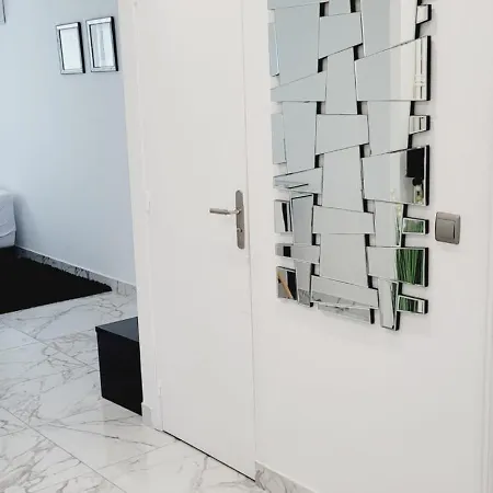 شقة 3 Pieces Bord De *